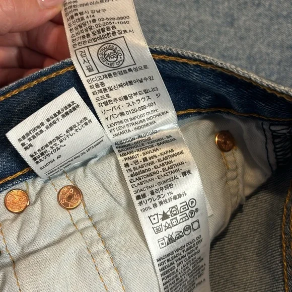 NWT's Levis's 501's, Size 30. - Picture 14 of 16